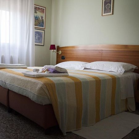 Hotel Trieste Pontelongo Dış mekan fotoğraf