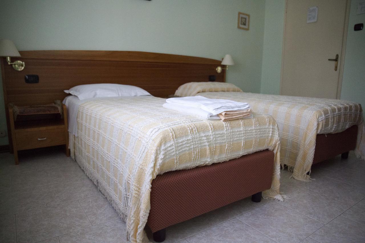Hotel Trieste Pontelongo Dış mekan fotoğraf